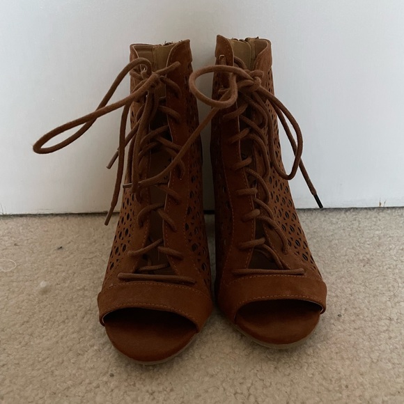 Lace Up Cut Out Heel Booties - Picture 2 of 3